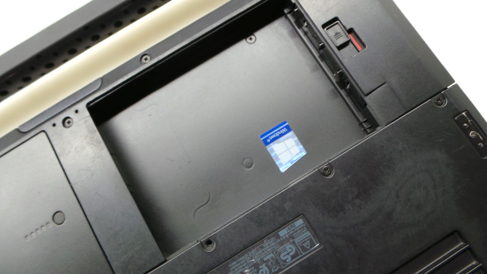 Dell Latitude 5420 Rugged 14″ | i3-7130U 2.70GHz | 8GB RAM 256GB SSD ***READ***