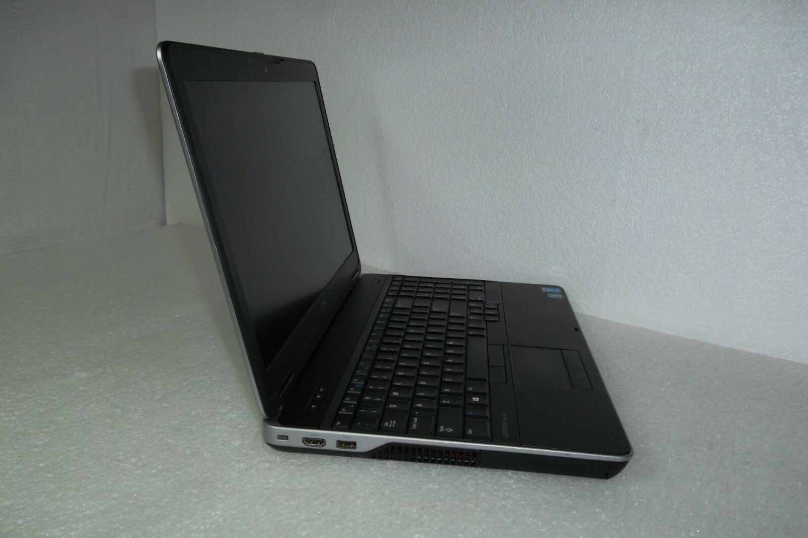 Dell E6540 Latitude 15.6″ Intel i5-4300M (4th Gen) 2.60GHz 16GB Wi-Fi BT WebCAM