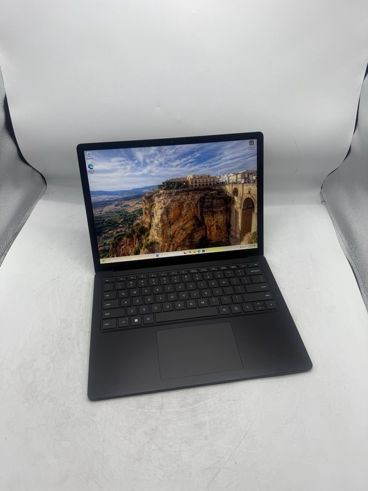 Microsoft Surface Laptop 5 13.5″ i7-1265U 32GB RAM 512GB NVMe Win11P