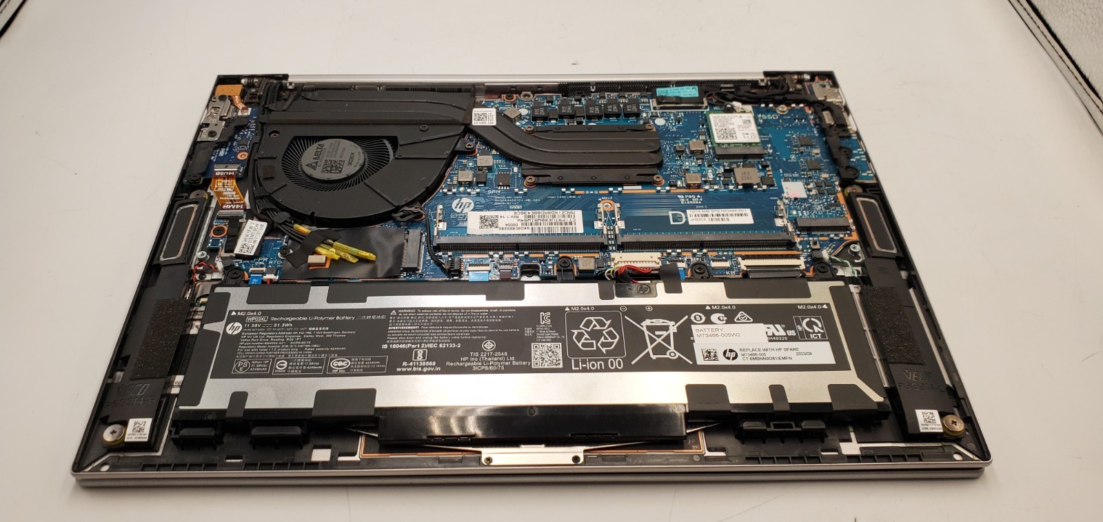 HP EliteBook 840 G10 Laptop Intel Core i7-13th Gen BIOS Unlocked No RAM No SSD