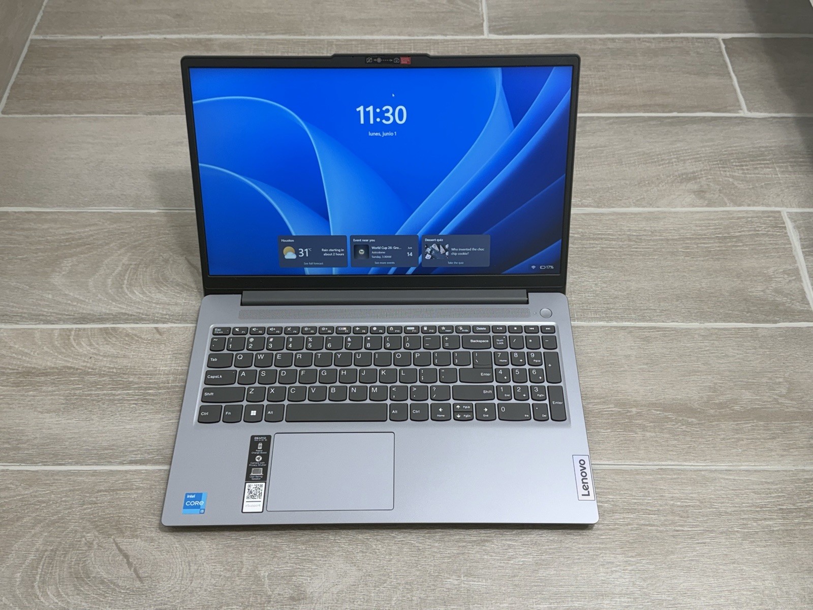 Lenovo IdeaPad Slim 3 15IAN8 15.6″ FHD Core i3-N305 8GB RAM 128GB SSD Win-11