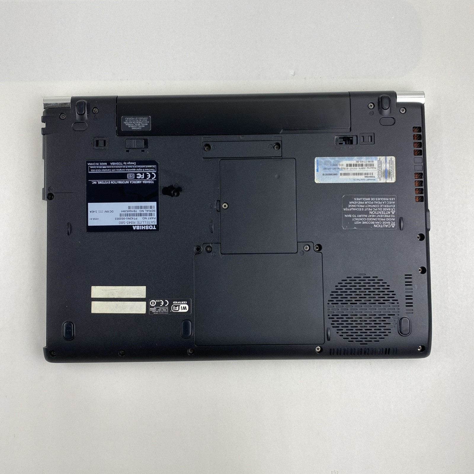 Toshiba Satellite R845 Intel Core i3-2310M 2.10GHz 4GB RAM 14″ No HDD No OS