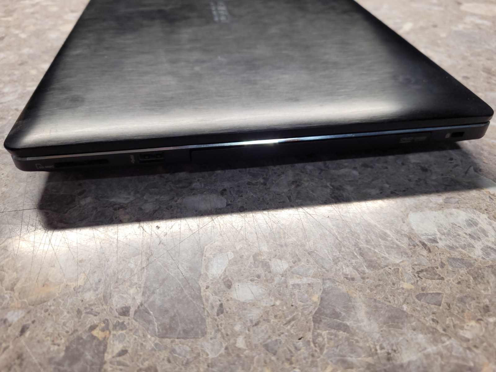 FOR PARTS: Asus Notebook Q550L – 15.6″ FHD Touch, 4th Gen i7, Untested as is