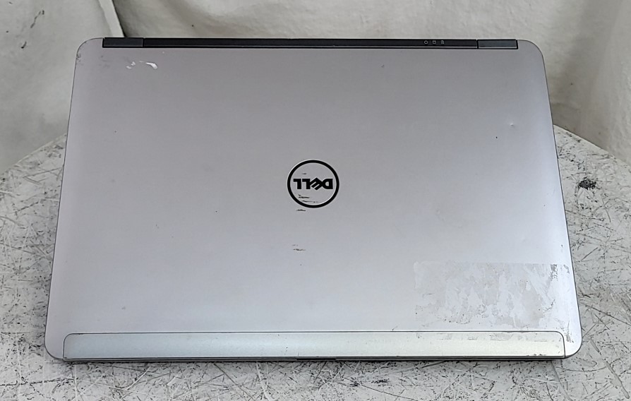 DELL LATITUDE E6440 4CW3N Laptop Core I5-4300M 8GB 320GB SEE NOTES