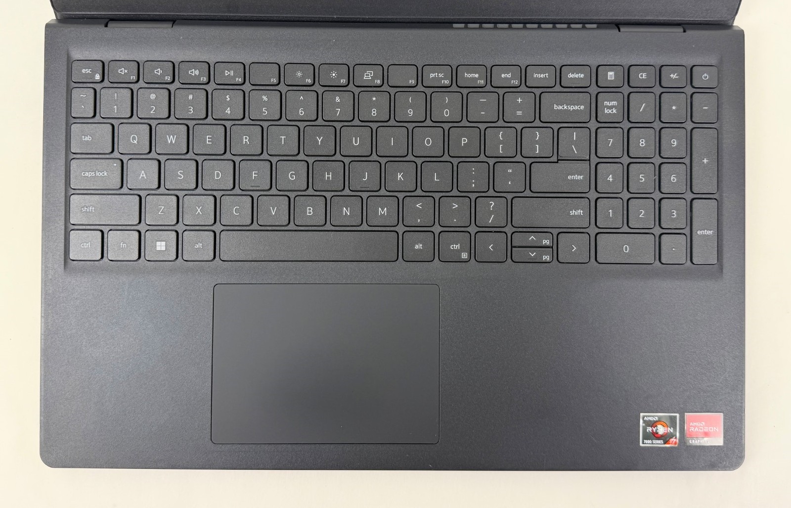 Dell Inspiron 15 3535 15.6″ FHD Touch Ryzen 7 7730U 16GB 512GB SSD W11 Scratches