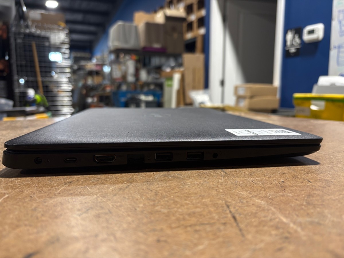 Dell Latitude 3500 i7-8565U 8GB RAM 256GB SSD No OS No Charger – Ethernet Broken