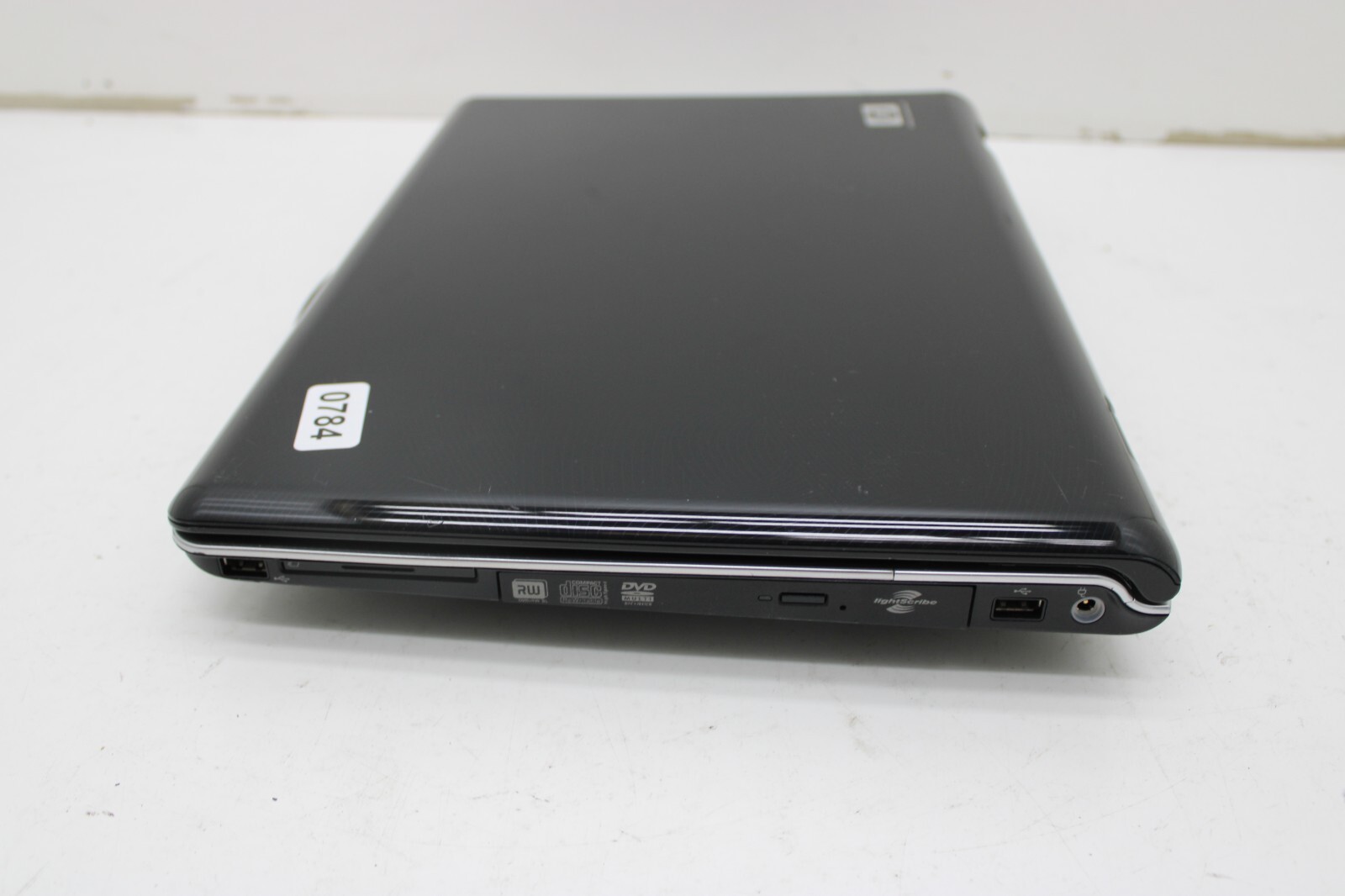 HP Pavilion dv9010us Laptop AMD Turion 64 x2 3GB Ram No HDD or Battery