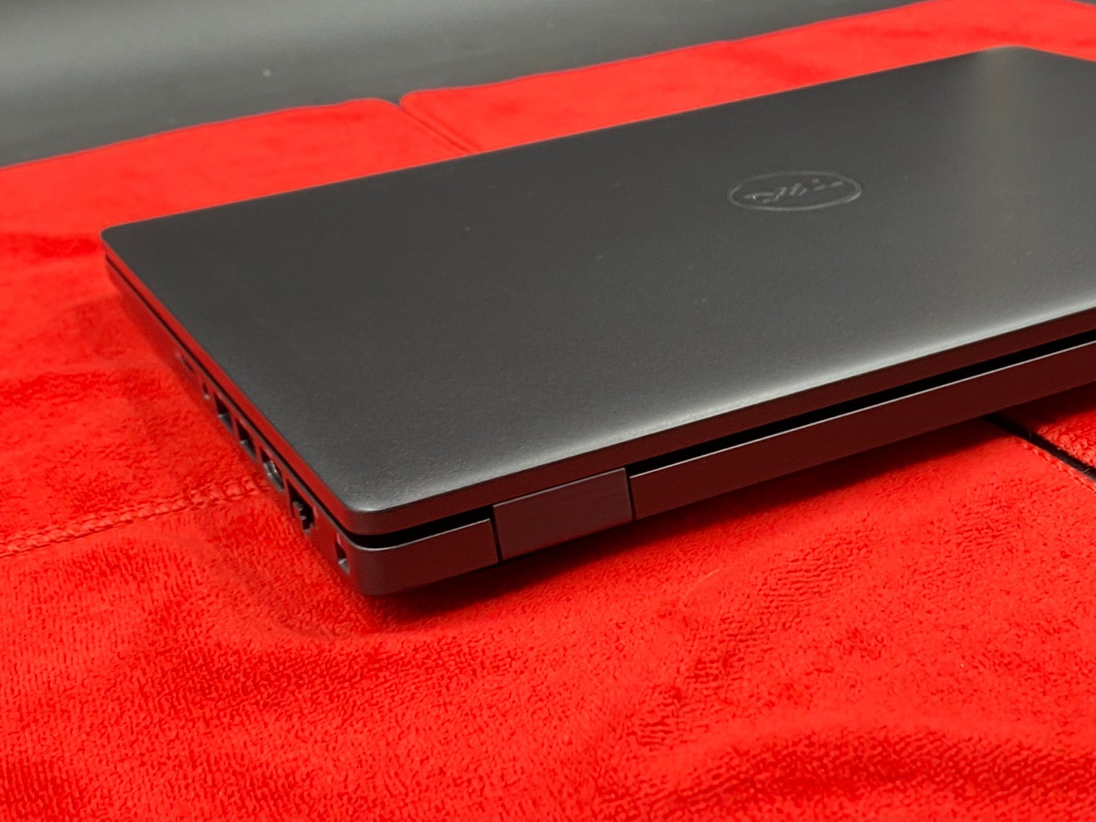 DELL LATITUDE 5401 14″ FULL HD i5-9300H 8GB RAM 256GB SSD WINDOWS 11 PRO GRADE B