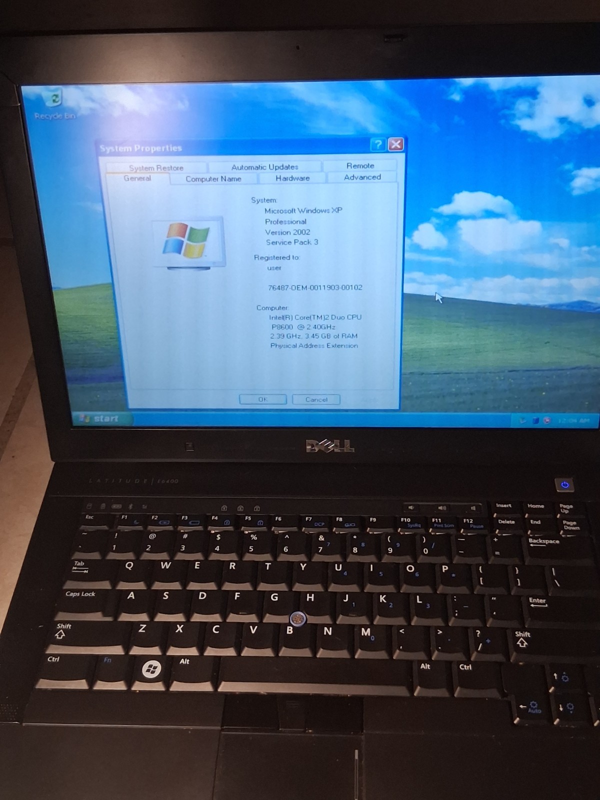 Dell latitude e6400 Windows XP Sp3 250GB 4GB ram charger Included Good Battery