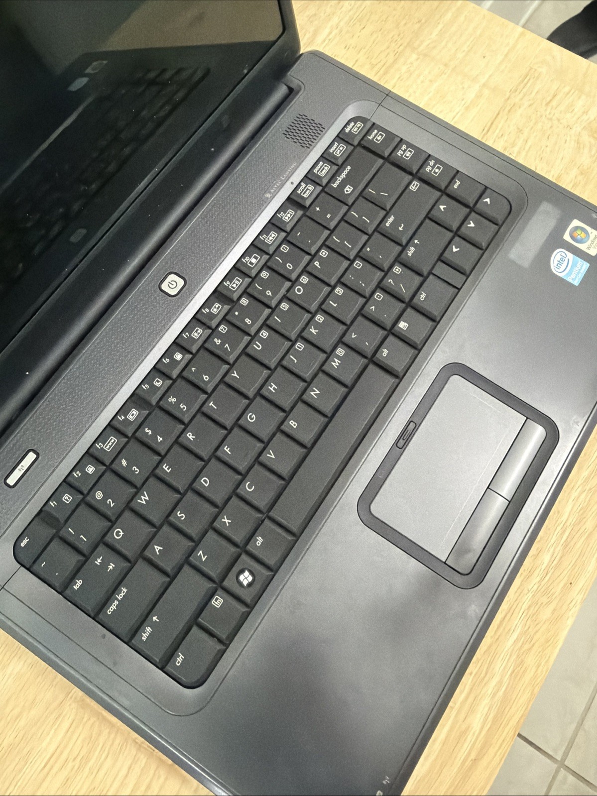 Compaq Presario C700 Laptop – Intel Pentium T2390 – 2GB RAM – NO HDD/OS – READ
