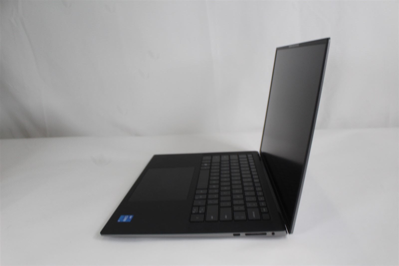 Dell Precision 5570 P91F 2022 15” Core i5-12600H 3.3GHz 16GB RAM 512GB SSD