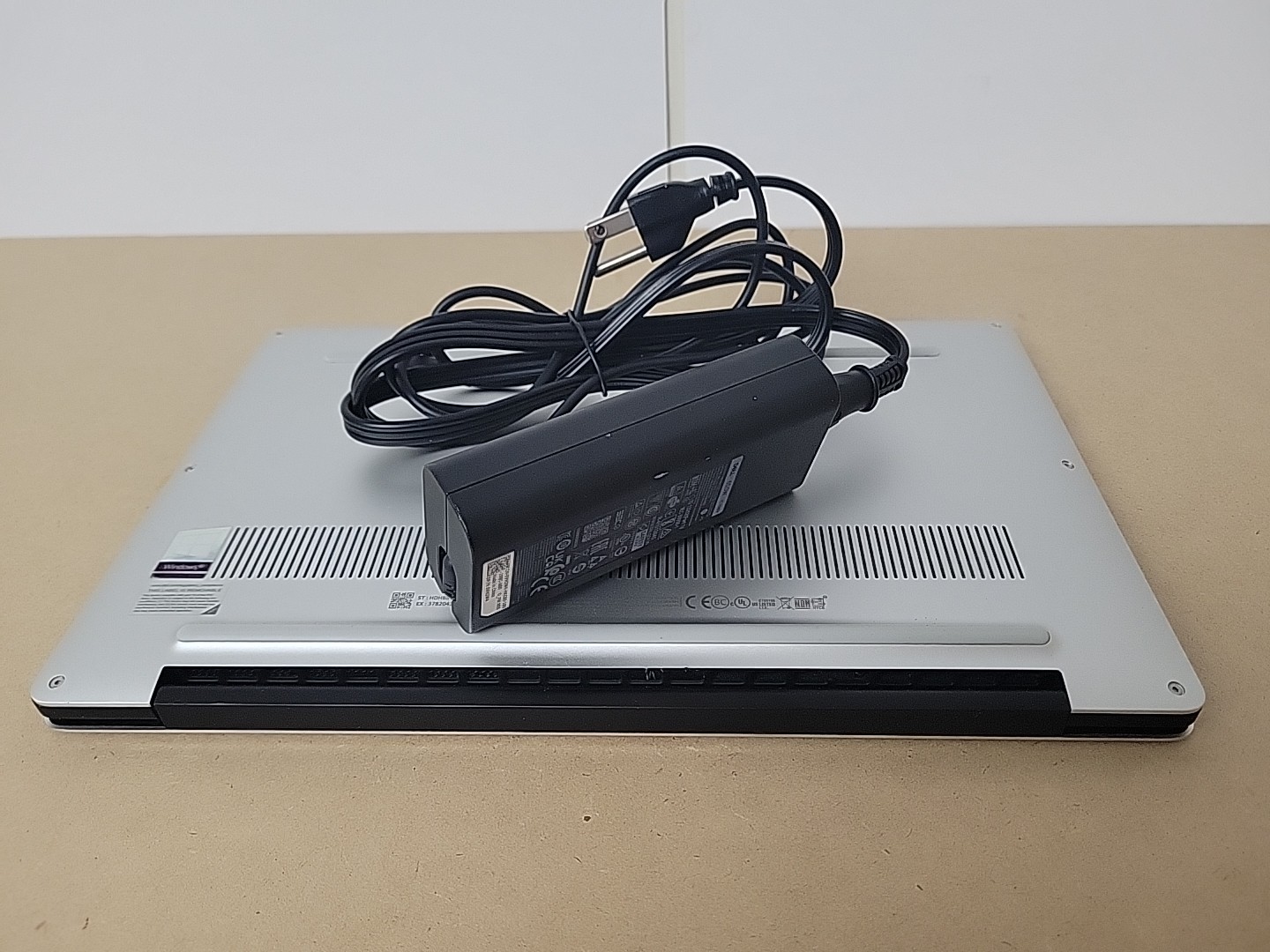 Dell XPS 13 9380 Laptop Intel Core i5-8265U 1.60GHz 8GB RAM 256GB SSD Win11