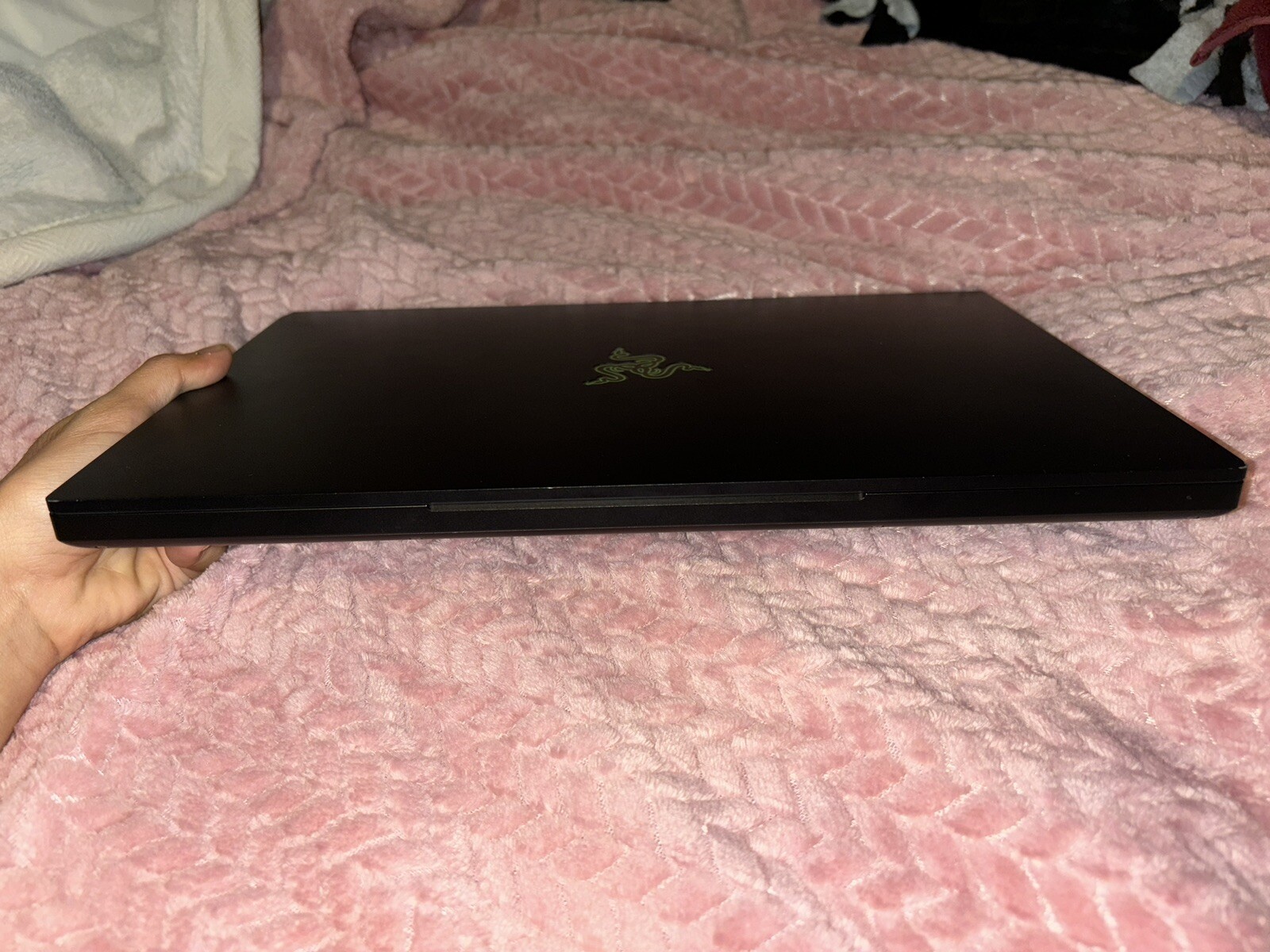 Razer Blade 15.6″ (512GB SSD , Intel Core i7 10th Gen., 5.00GHz, 16GB,…