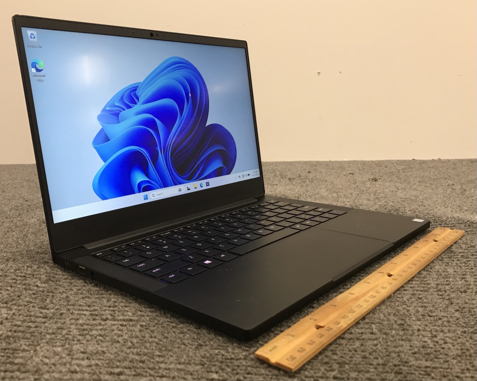 Razer Blade Stealth 13.3″ Laptop i7-8565U 16GB RAM 512GB NVMe