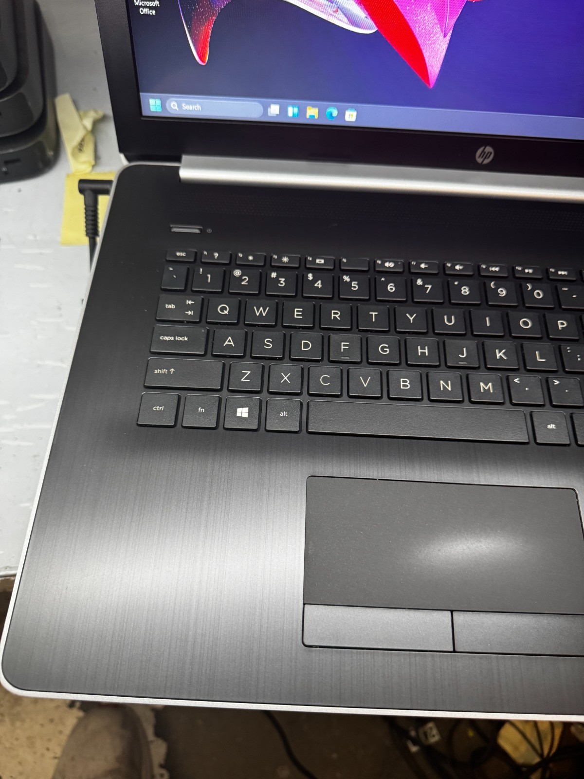 HP 17-by1061st Core I3-8145U 256GB SSD 8GB RAM WIFI/BT Laptop # 6120