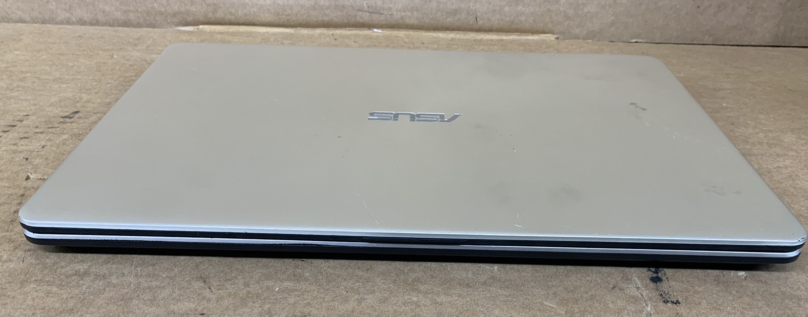 Asus Vivobook 15 X505B 15.6″ AMD A9-9420 RADEON 8GB DDR4 RAM 1TB HDD WIN 10P