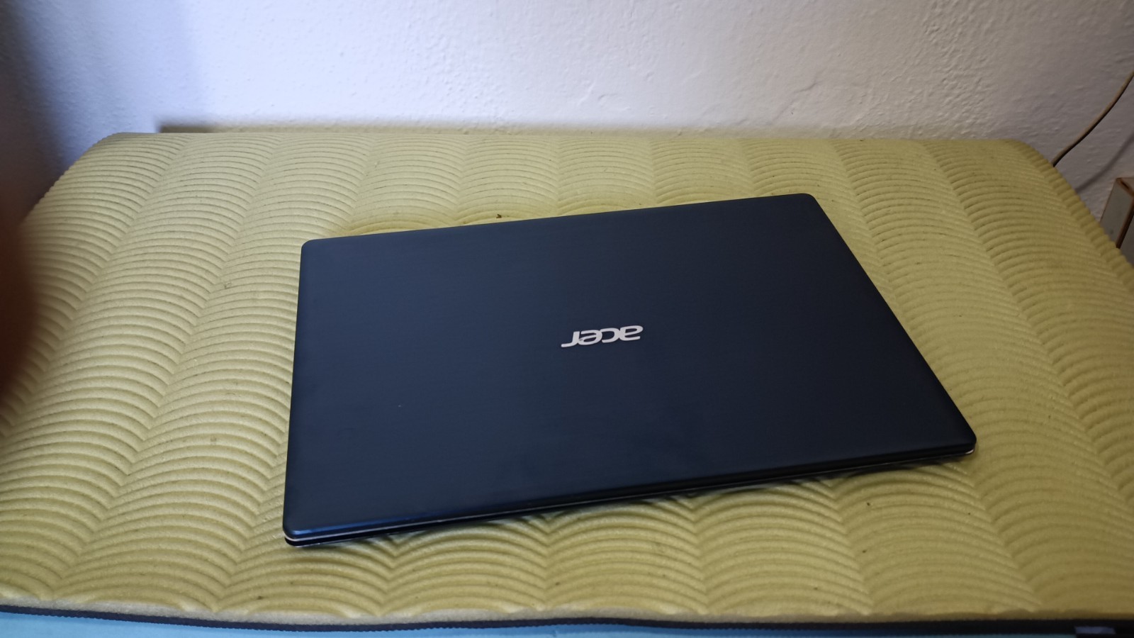 Acer Swift i5-8250u 8core 8gb 256gb ssd 14″ 1920X1080 FULLHD