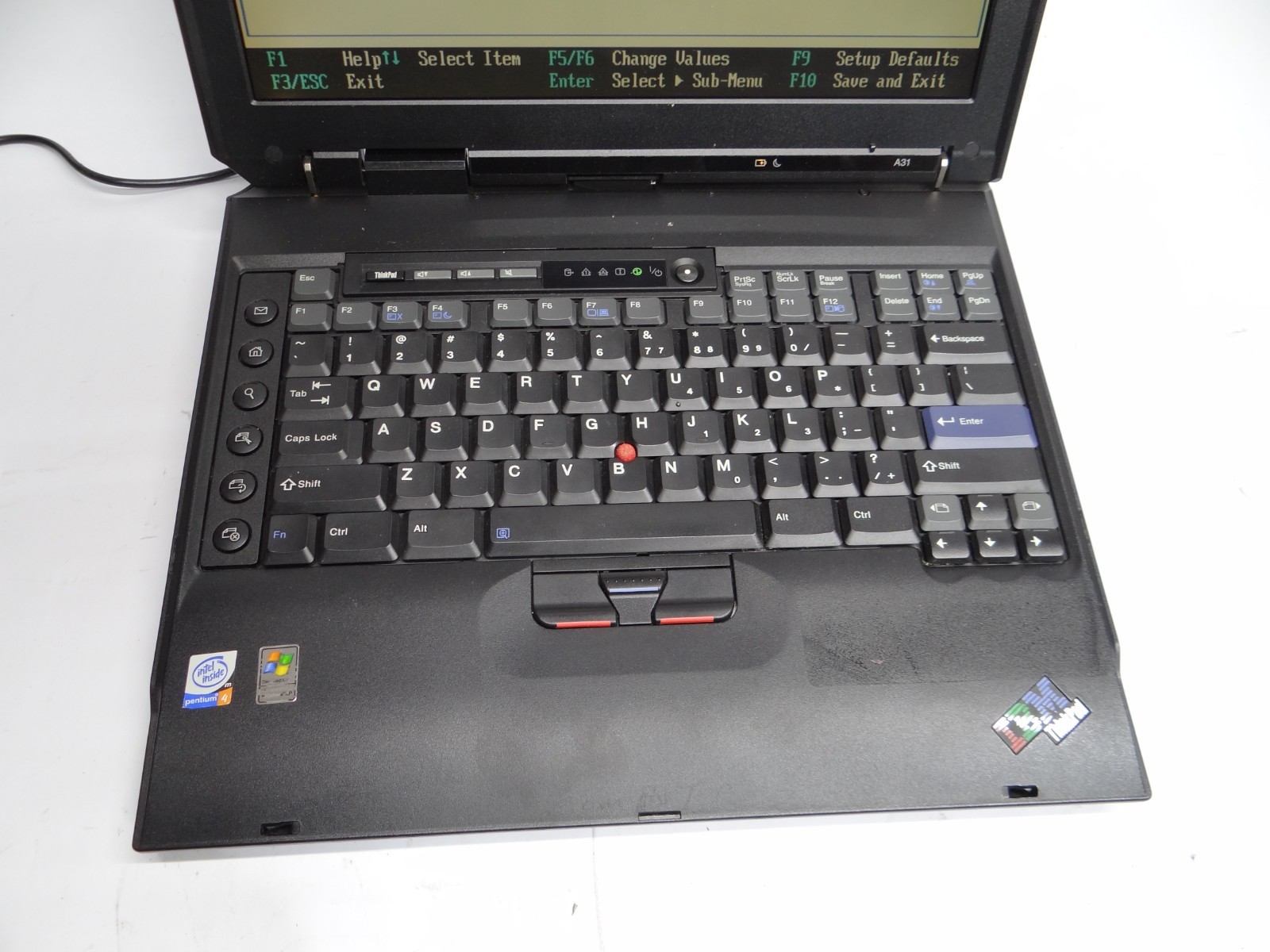Vintage IBM ThinkPad A31 Type 2652 Laptop Boots to BIOS