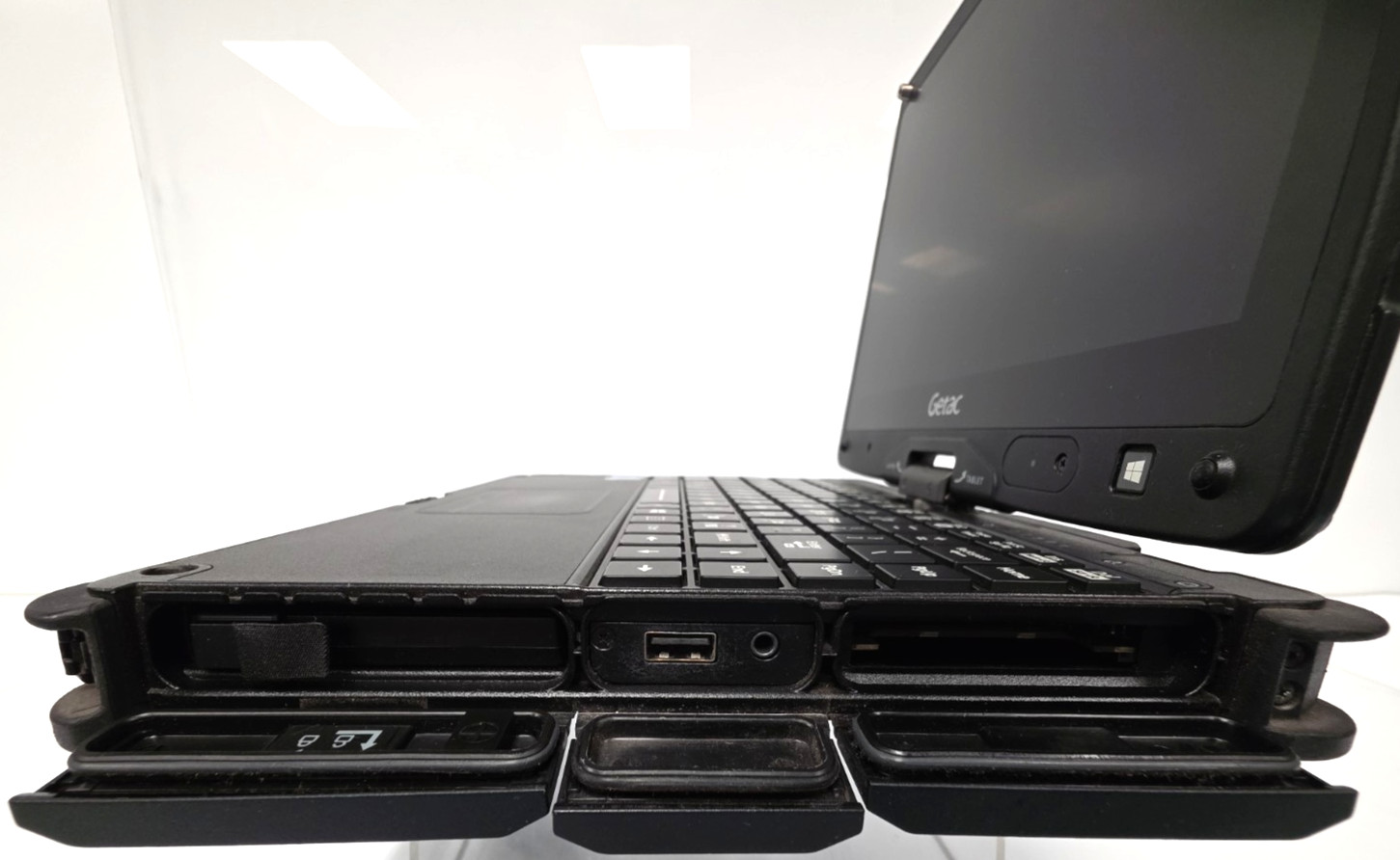 Getac V110 G2| 11.6″| Touch| Intel Core i5-5300U| 8GB RAM| No HDD|2,446 Hours