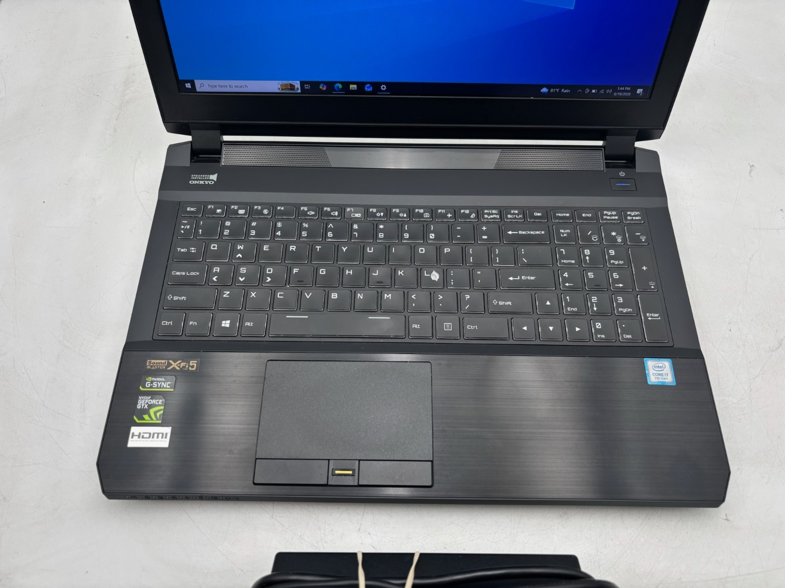 Sager Gaming P650HP 15.6″ 512 GB SSD + 1 TB HDD 16 GB RAM i7-7700HQ GTX 1060