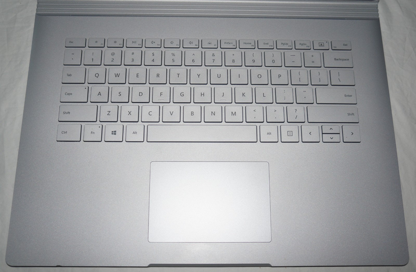 Microsoft Surface Book 2 Intel i7-8650U/16GB/512GB/GTX 1060/15″ TouchScreen 2in1