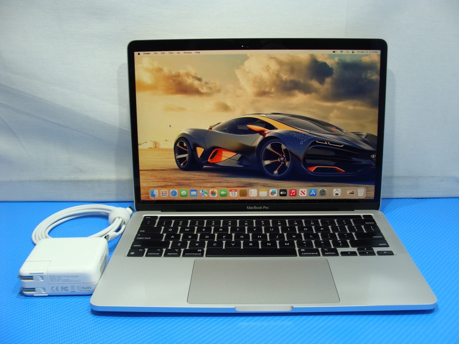 Apple MacBook Pro A2338 (2020) 13.3″ M1 8CPU/8GPU 3.2GHz 8GB 256GB SSD +Charger