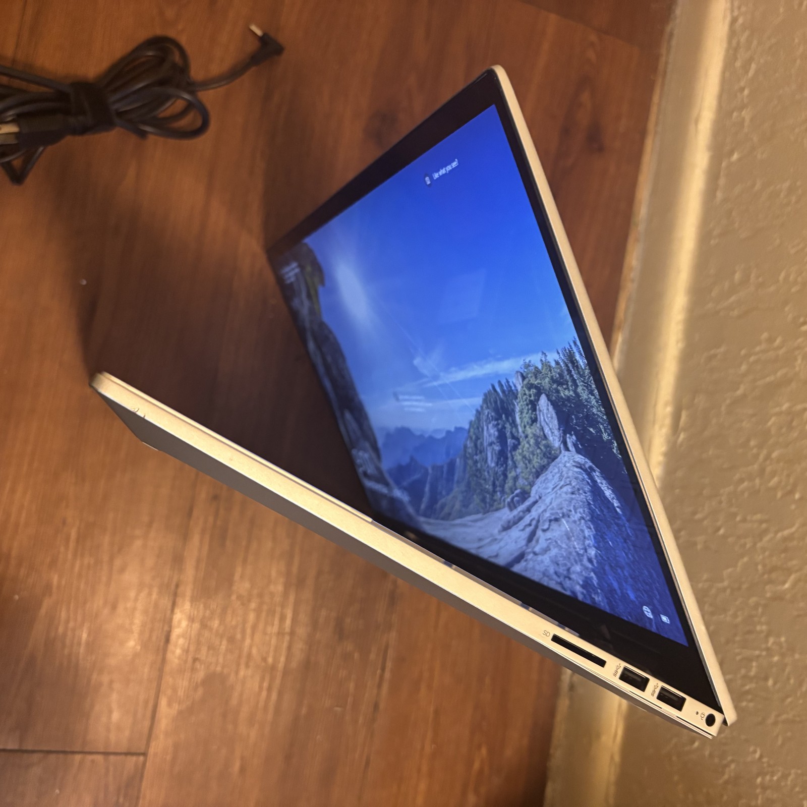 HP Envy 17m-cg0013dx Laptop i7-1065G7 1.3GHz 12GB 512GB SSD NVIDIA CRACKEDSCREEN