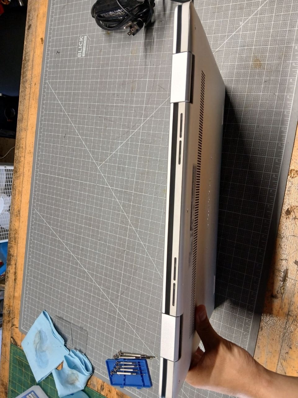 Dell Inspiron 7786 17″ Touch i7 16GB 512GB SSD NVIDIA MX250 *NEW BATTERY*