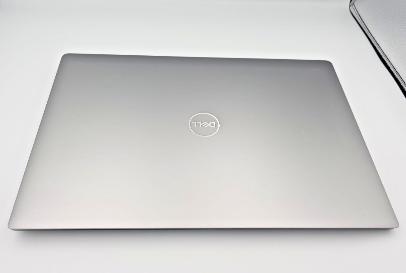 Dell Precision 5540 15.6″ | i7-9850H | 32GB | 1TB | NVIDIA T2000 | w/CHARGER!