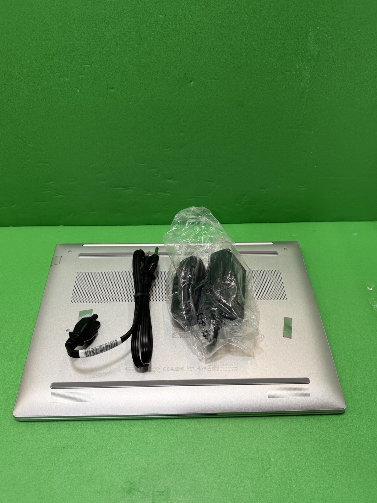 HP ProBook 4 G1a 16″ Ryzen 5 230, Radeon 760M 16GB RAM, 256GB SSD, Win 11 Pro