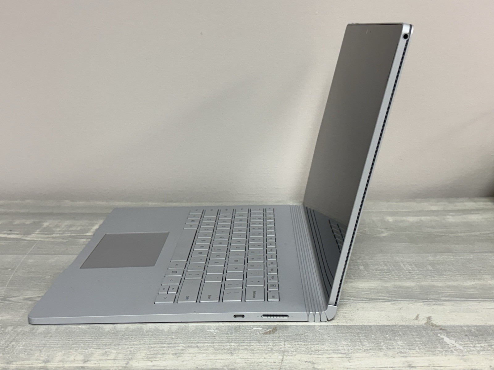 Surface Book 2 13.5″ 2017 Core i5 i7 256GB 512GB SSD – 8GB 16GB Ram – Silver