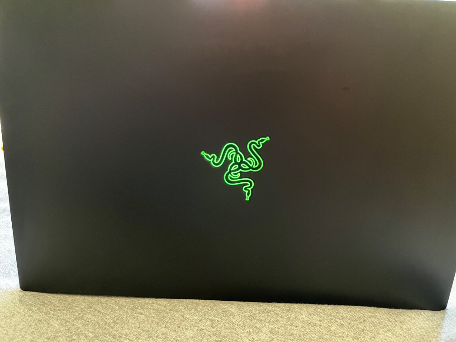 Razer Blade 15.6″ FHD (1TB SSD , Intel Core i7 10th Gen., 5.10GHz, 16GB) Gaming