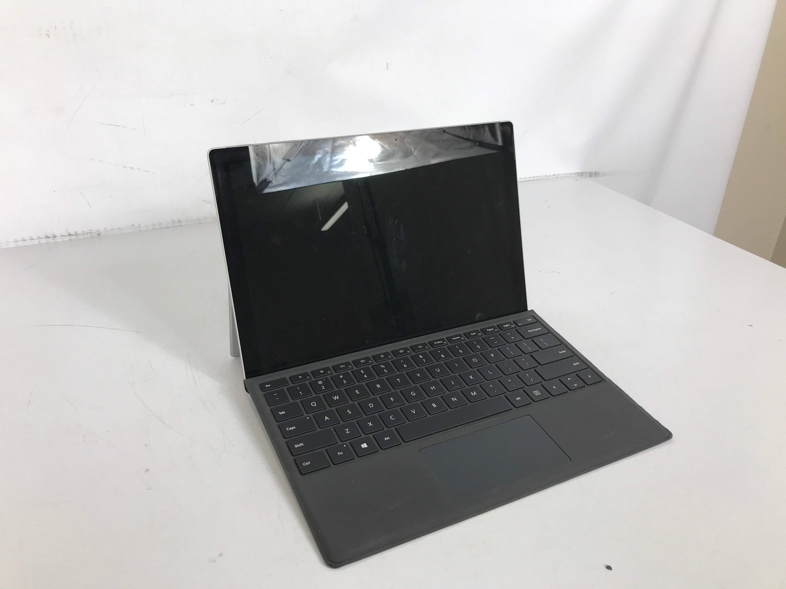 Microsoft Surface Pro 4 i7 6th Gen Windows 11 Pro *Touchscreen Issues*