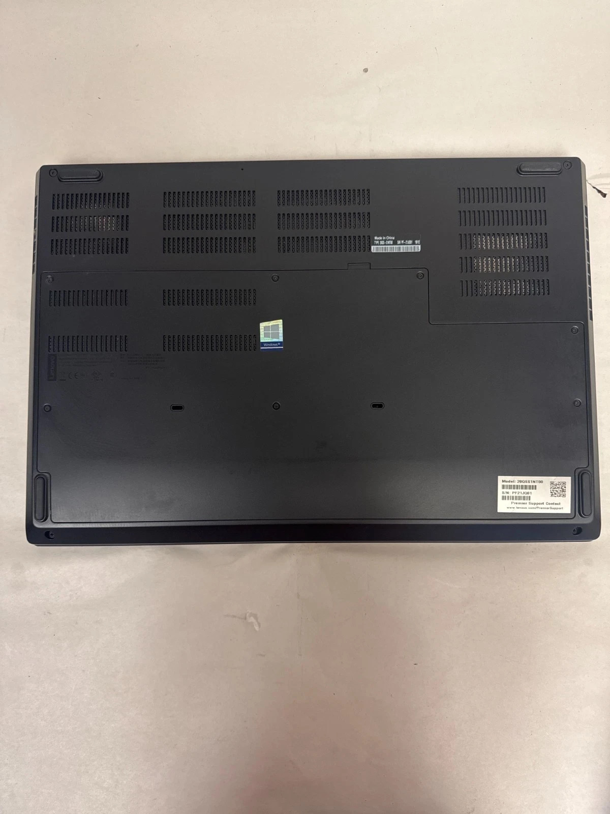 Lenovo Thinkpad P73 i7-9850H 2.3GHz 64GB RAM 1TB NVMe Quadro RTX 4000 Win 11 Pro