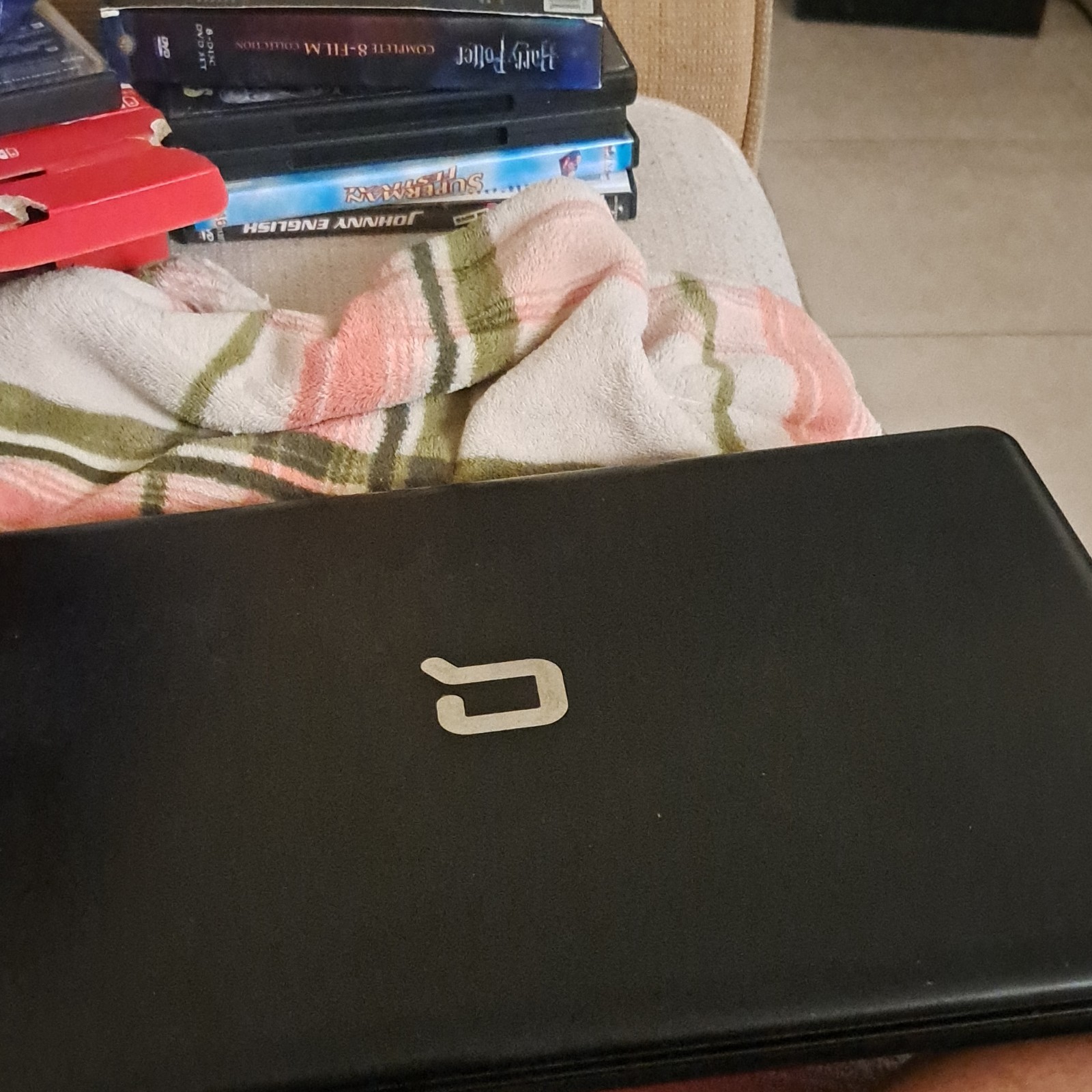 Compaq 610 Notebook/Laptop Black USB 2.0 VGA Connectivity Portable Computer