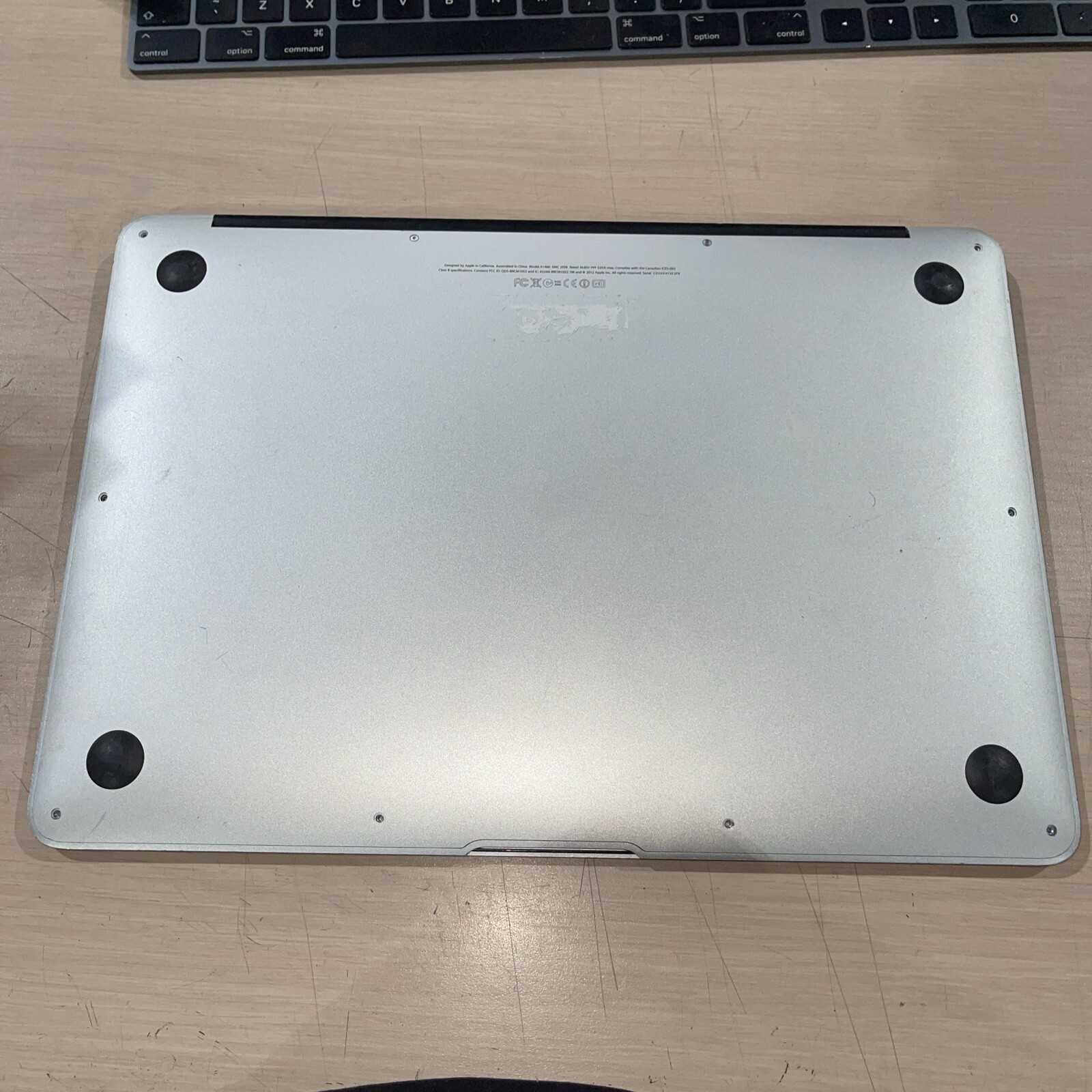 Apple Macbook Air Mid 2012 i5-3427U 1.8GHZ 4gb RAM NO HD
