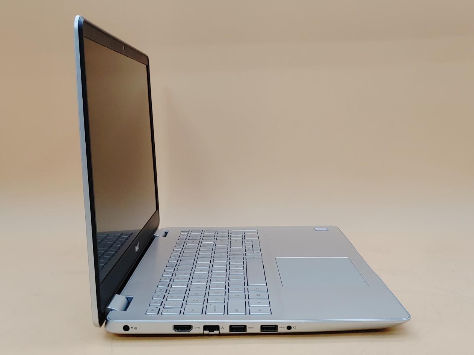 Dell Inspiron 5584 15.6″ Intel i5-8265U 8GB *NO SSD/NO OS/NO AC* **BAD BATTERY**