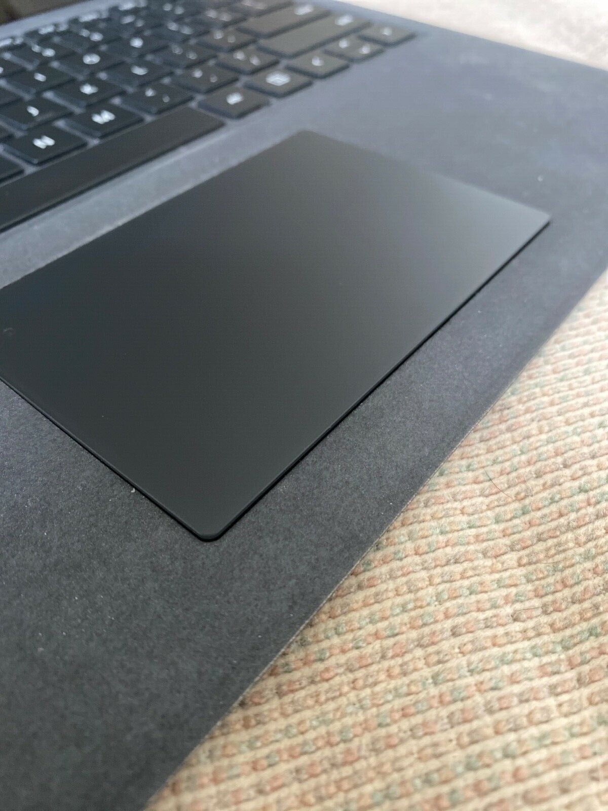 Microsoft Surface Laptop 2 13.5″(256GB, Intel Core i5 8th Gen., 8GB) Touchscreen
