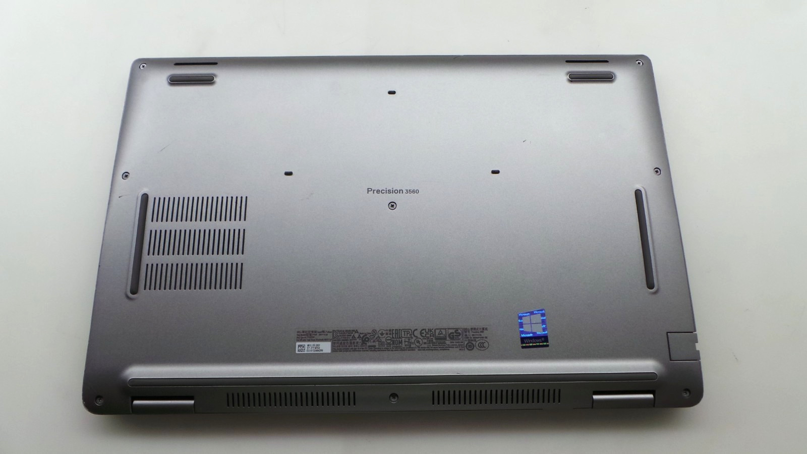 Dell Latitude 3560 | 15.6″ | i5-1145G7 2.60GHz | 8GB RAM 256GB NVMe | WIN 11 PRO