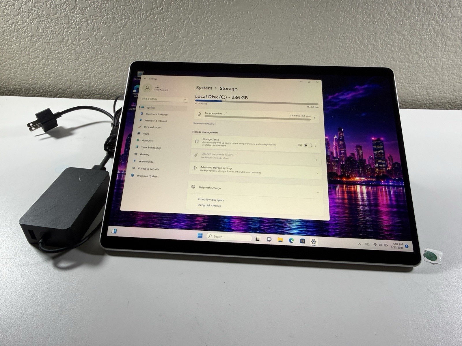 Microsoft Surface Pro 8 (1982) i5-1145G7 – 16GB RAM – 256GB 120Hz – Win 11 Pro
