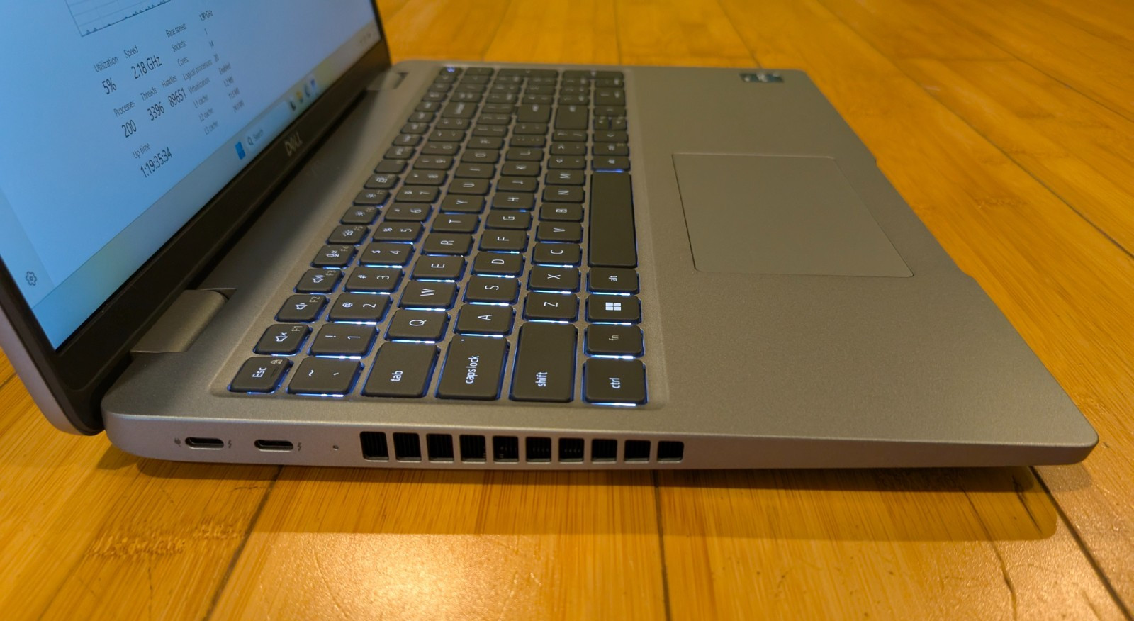 Dell Latitude 5540 15.6″ FHD Laptop (Intel Core i7-1370P, 32GB DDR5, 512GB SSD)