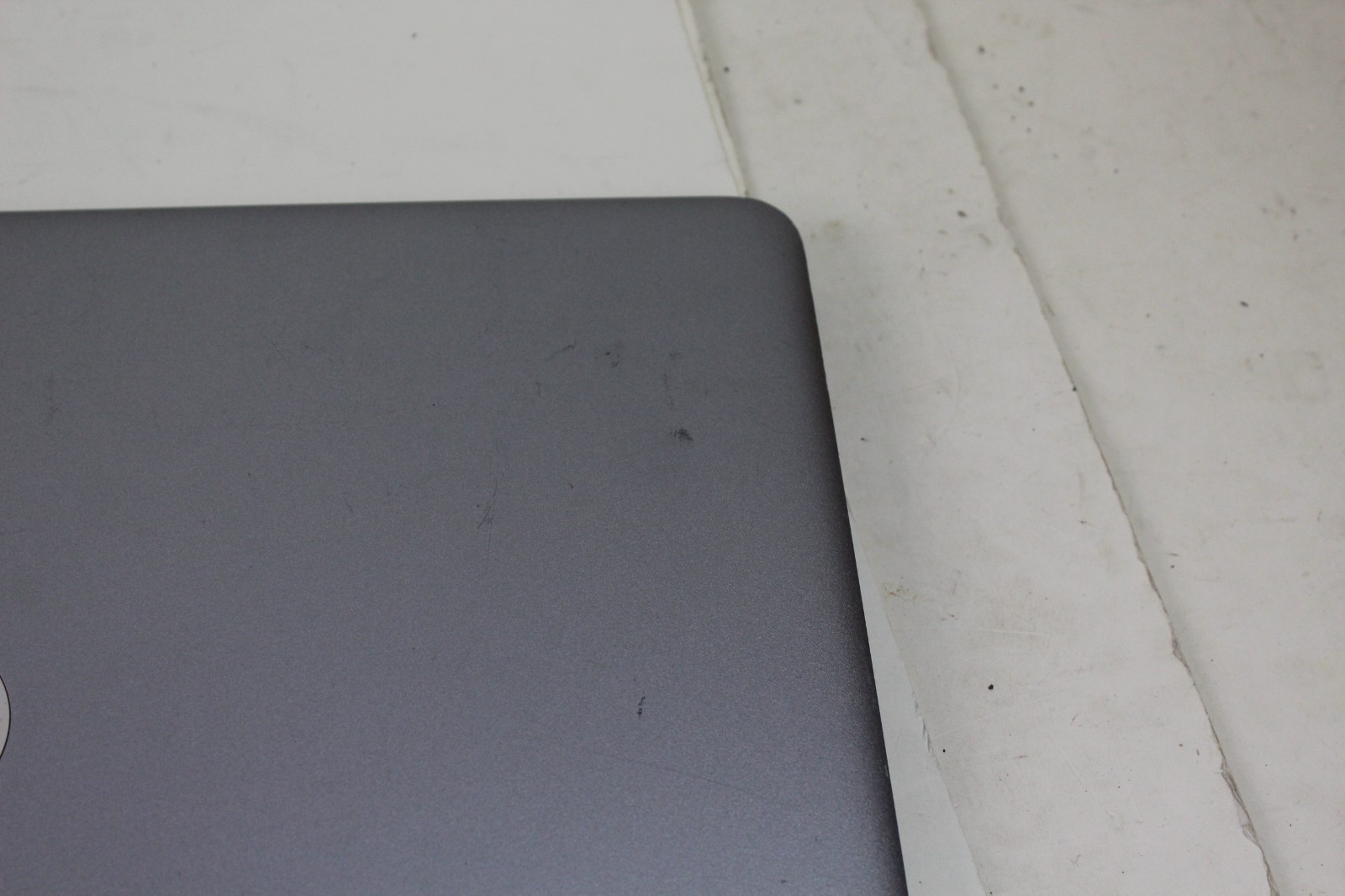 HP EliteBook 850 G3 Core i5-6200U 8GB RAM 256GB SSD w/ OS MISSING CASE SCREWS