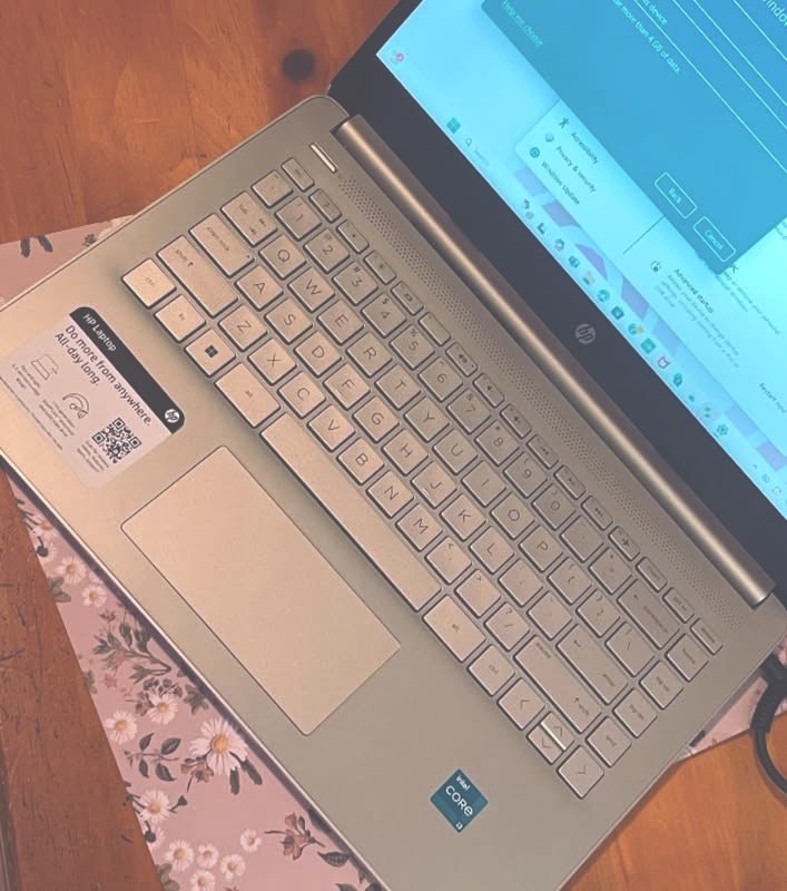 HP 14″ Silver Laptop Intel Core i3 8GB RAM 128GB SSD Windows 11 S