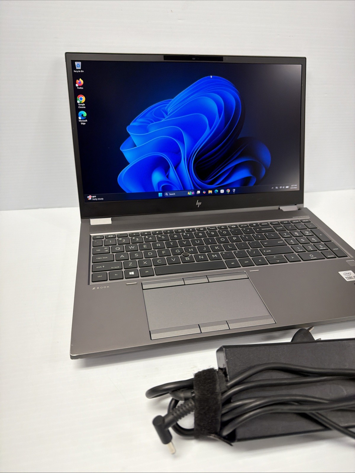 HEWLETT PACKARD ZBOOK FURY 15 G7 68GB RAM 1Tb Nvme+1Tb Hd SSD Read**