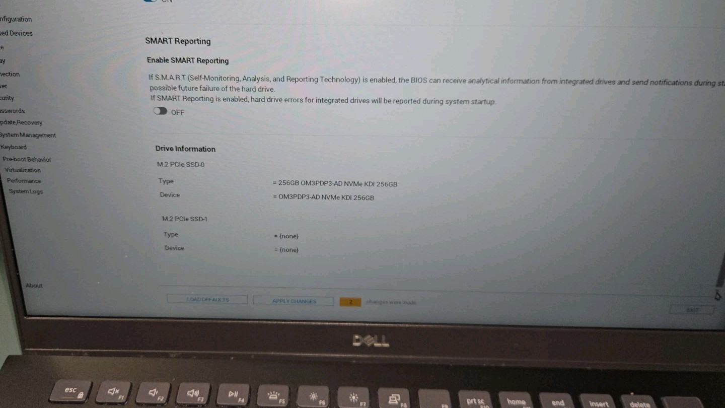 **AS-IS**Dell Vostro 5402 14″ core i7 11th gen 8GB RAM /256G. SSD /WIN11 READ