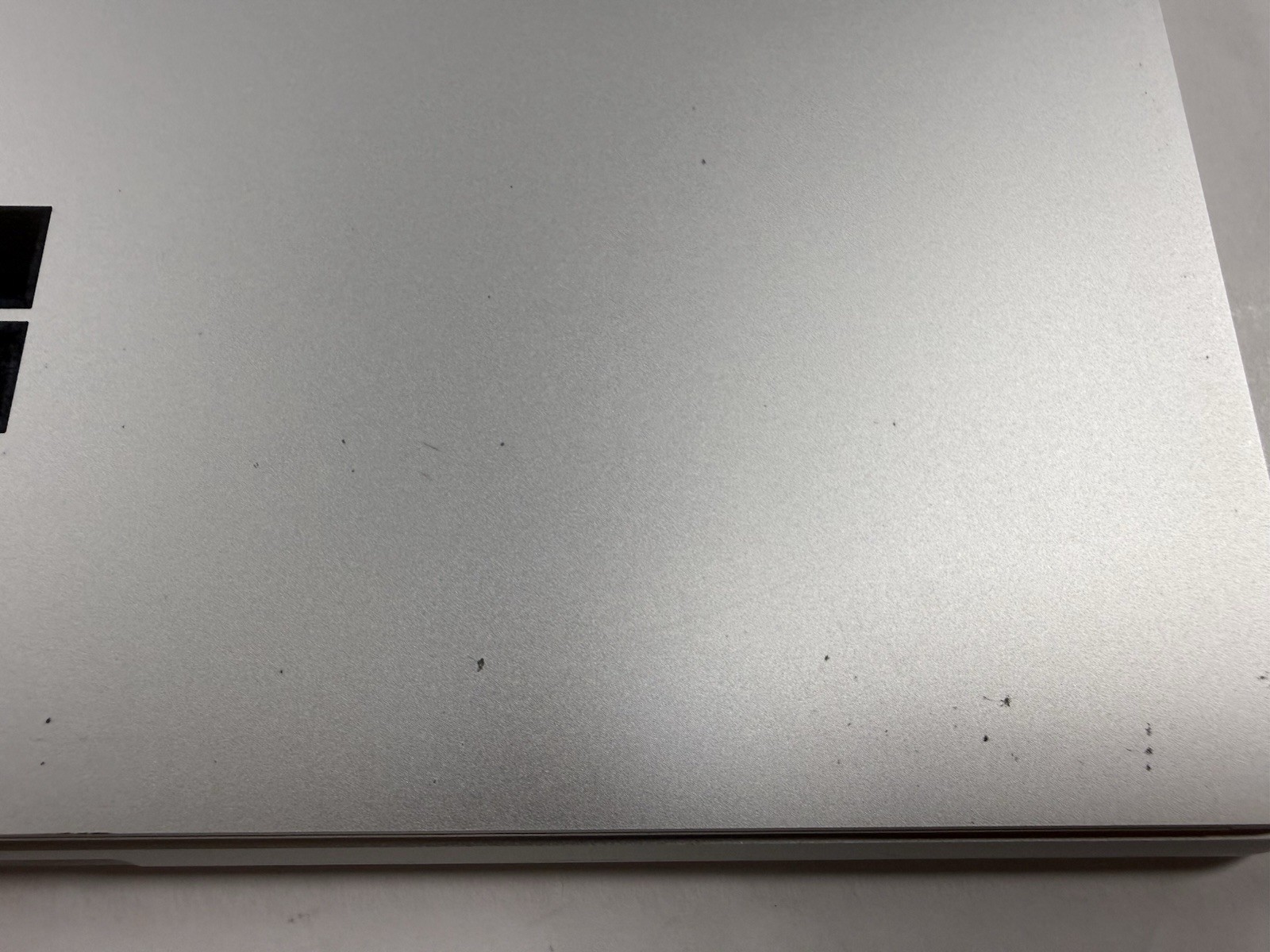 Microsoft Surface Pro 8 (1982) i5-1145G7 – 16GB RAM – 256GB 120Hz – Win 11 Pro