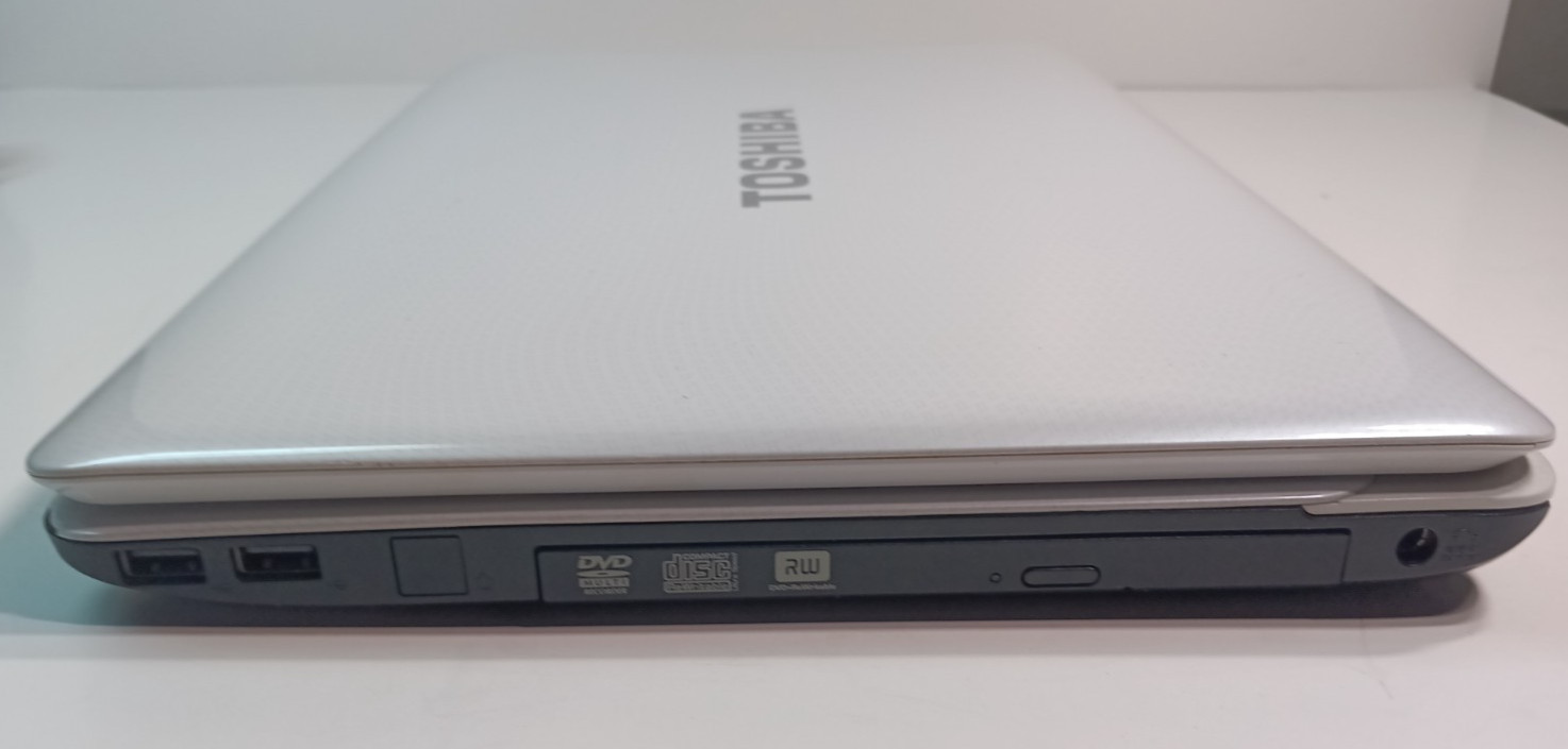 Toshiba Satellite L655D Laptop 8GB RAM 300GB HDD 15.6″ Screen Win 10 Pro Tested