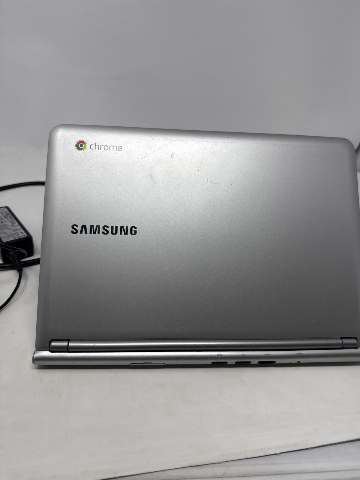 Samsung Chrome Notebook Model XE303C12 + PS – For Parts – Bad Display – AS IS