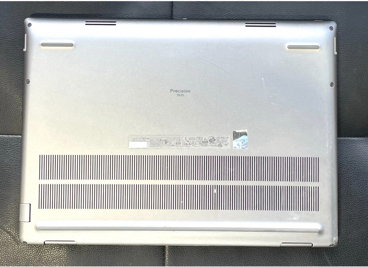 Dell Precision 7670 12th gen i5 / 16gb ram / 256gb SSD / win 10 pro