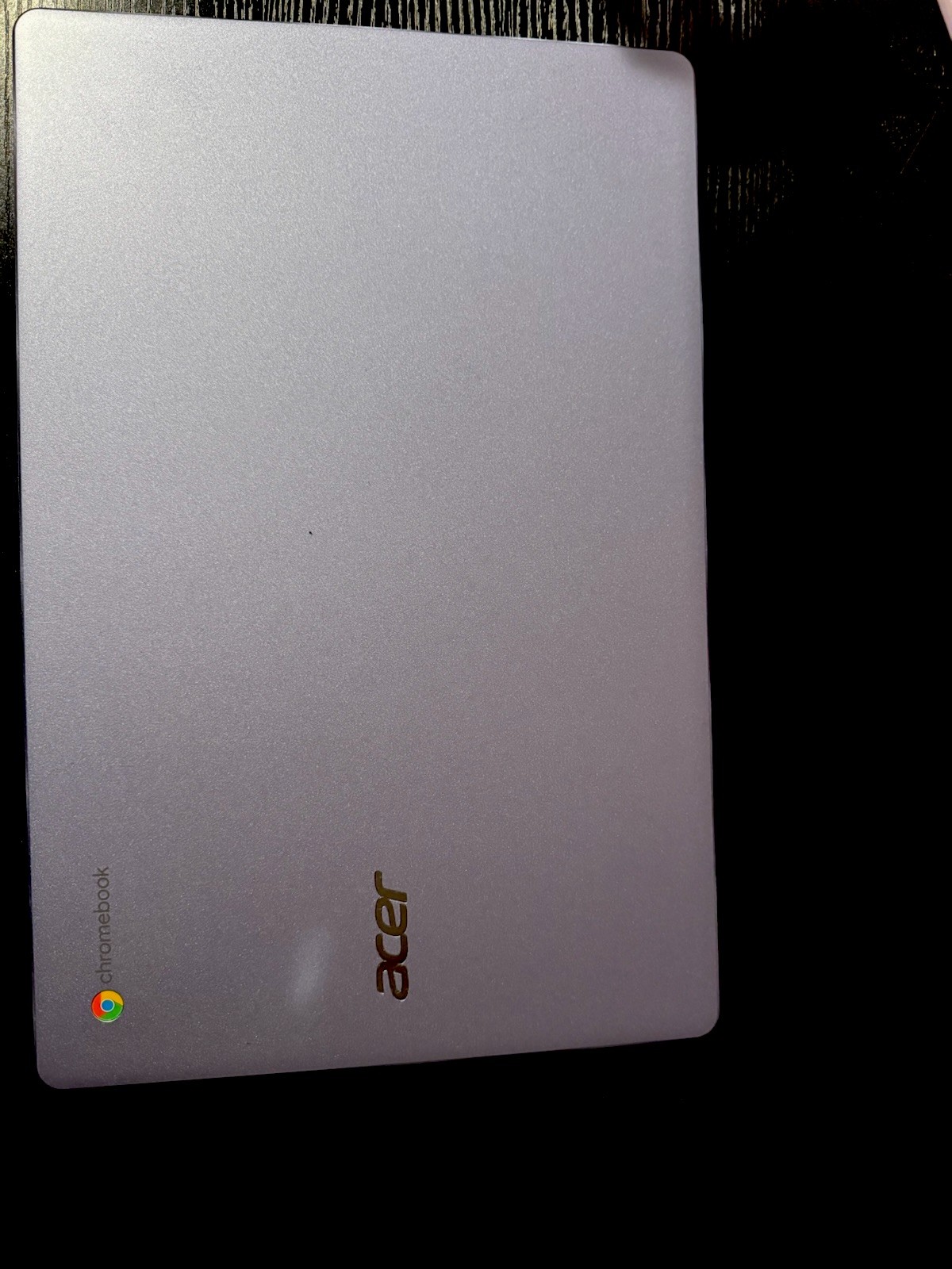 Acer Chromebook 15.6in Silver FHD Chrome OS Intel UHD SSD w/ Charger
